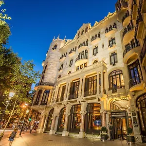 Casa Fuster G.l Monumento Barcelone