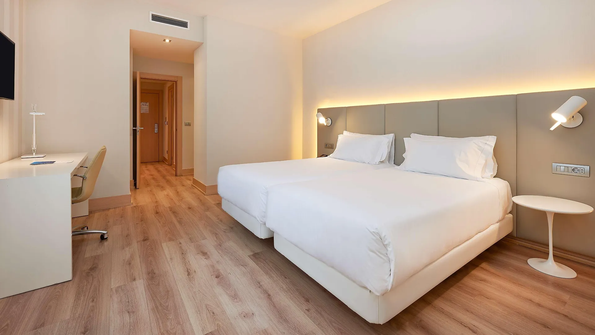 Nh Bilbao Deusto Otel 3*,  İspanya