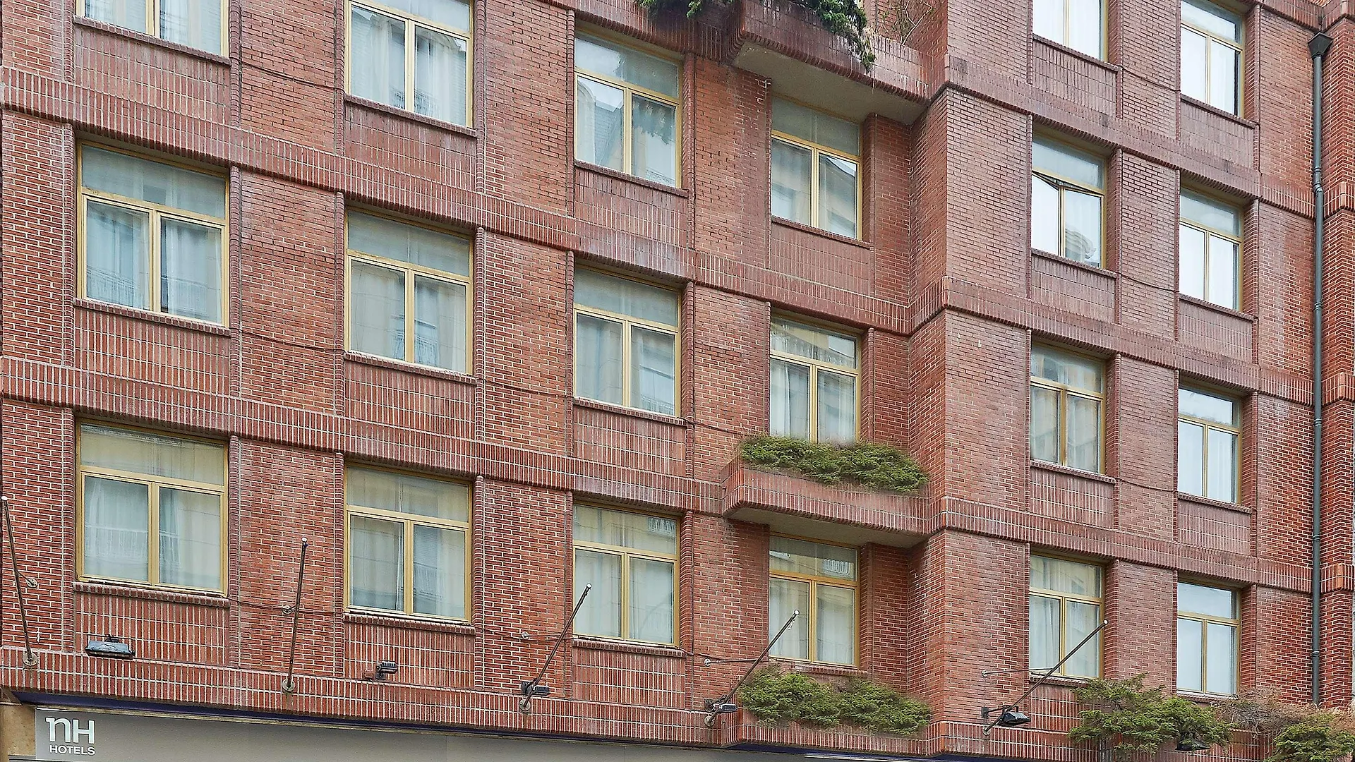 Nh Bilbao Deusto Hotel