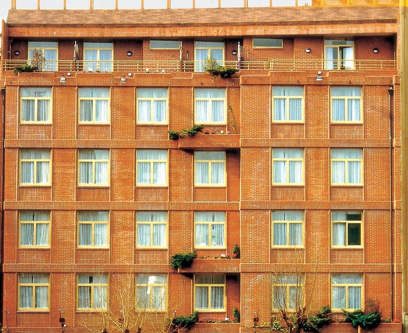 Nh Bilbao Deusto Hotel 3*,